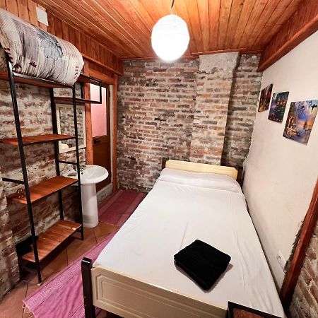 Rooms Nesti Inside Of Castle Krujë 外观 照片