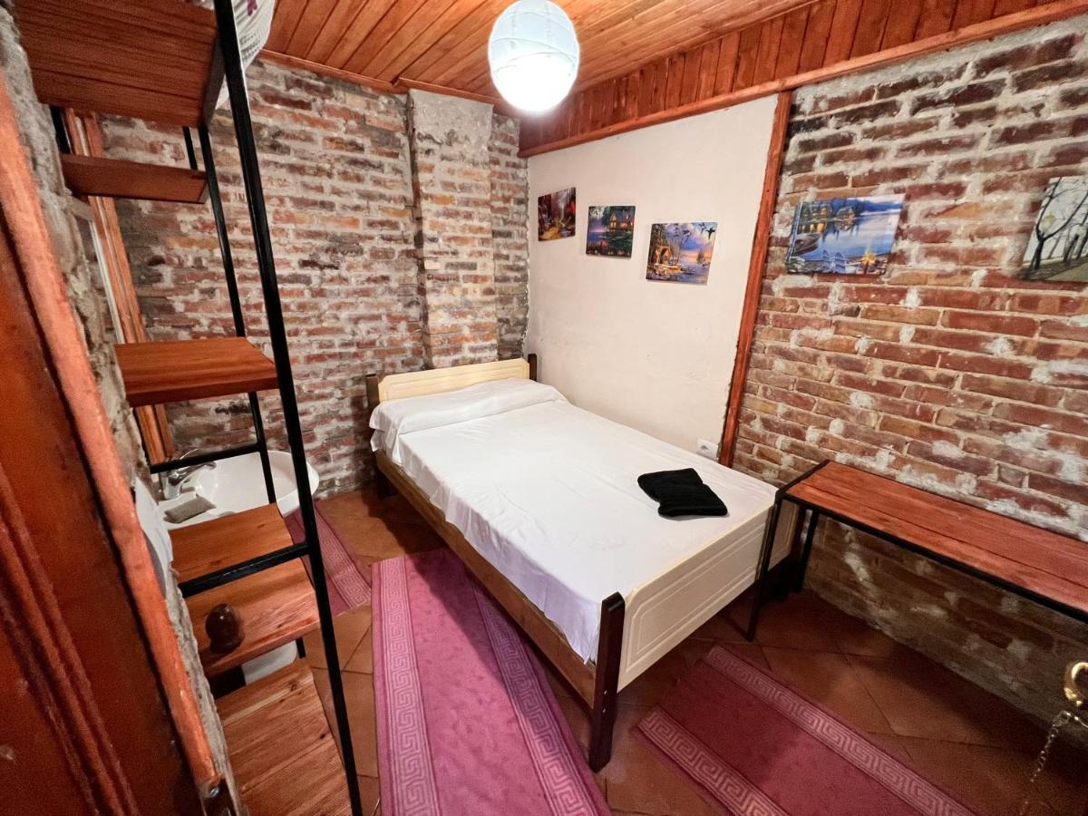 Rooms Nesti Inside Of Castle Krujë 外观 照片