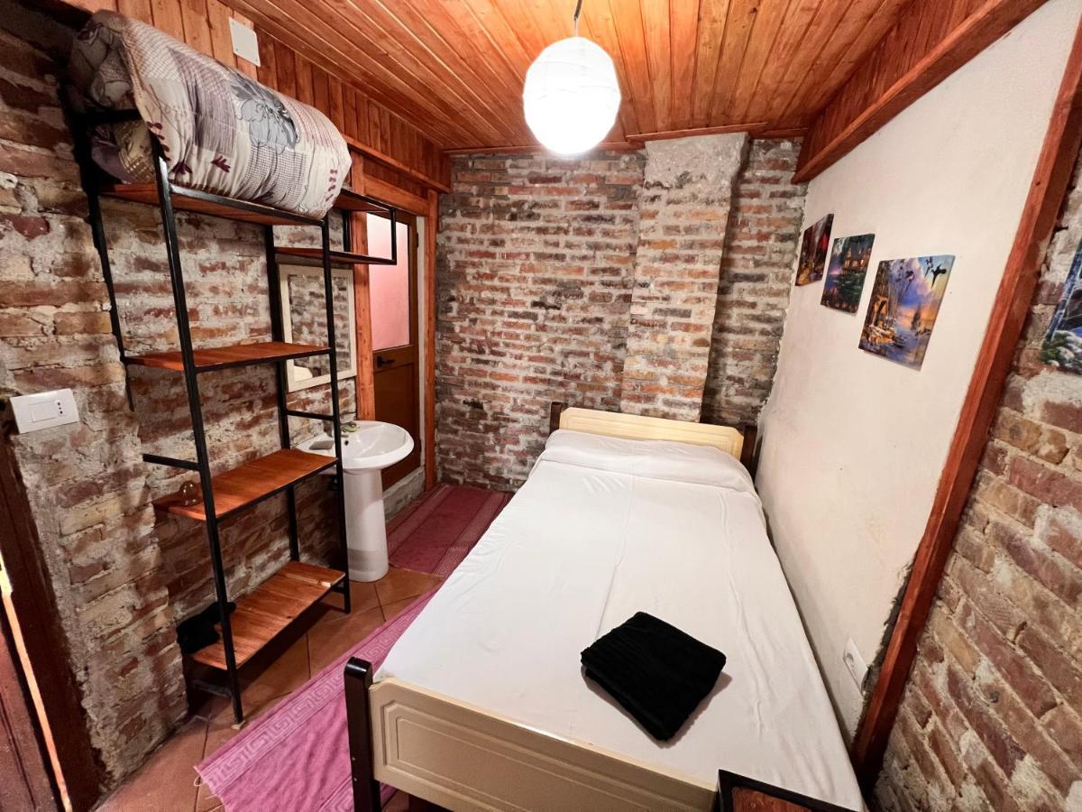 Rooms Nesti Inside Of Castle Krujë 外观 照片